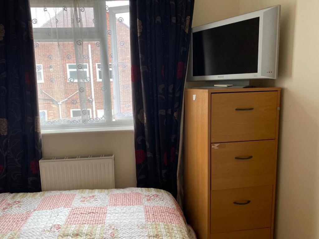 Specious Room In Northolt Northolt  Eksteriør bilde